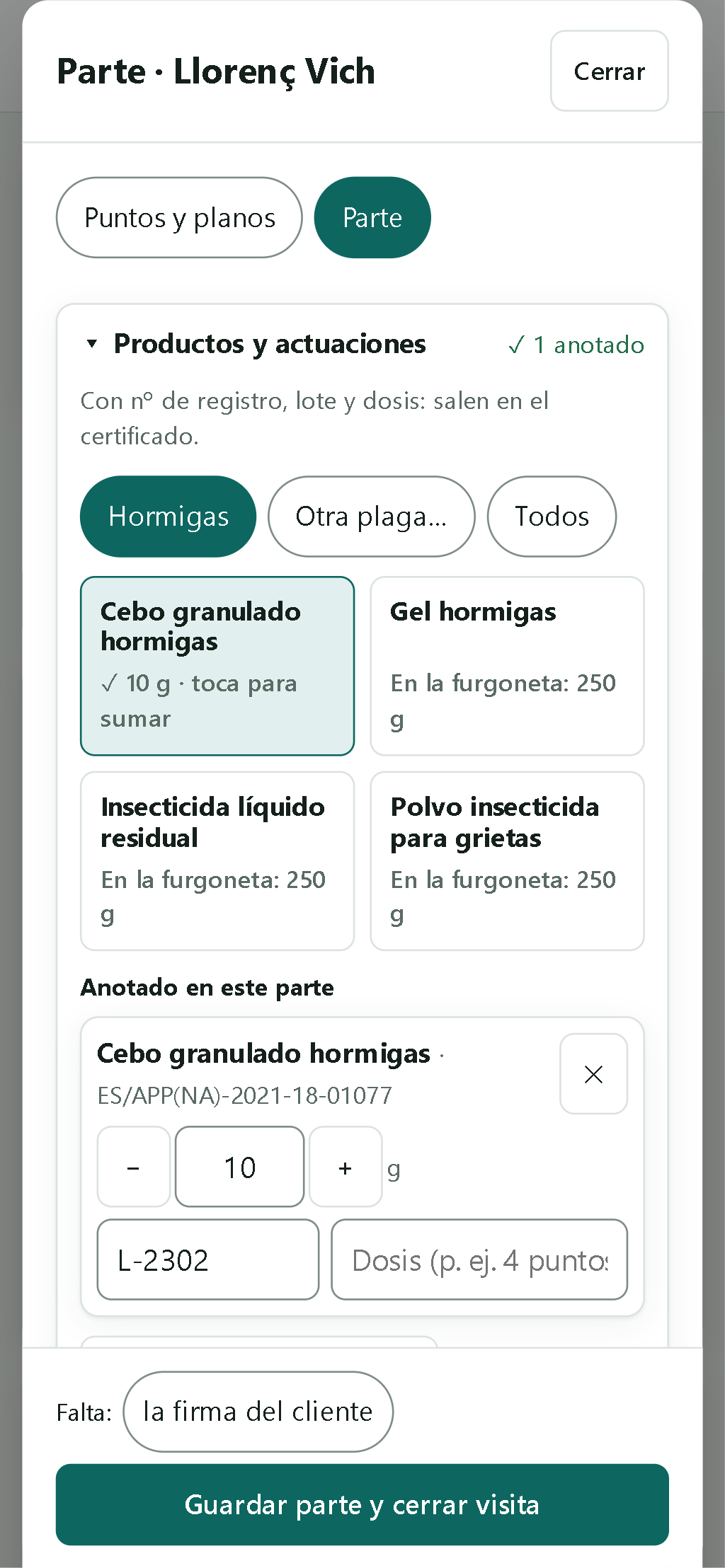 Parte de servicio en el móvil del técnico con los productos, nº de registro y lote